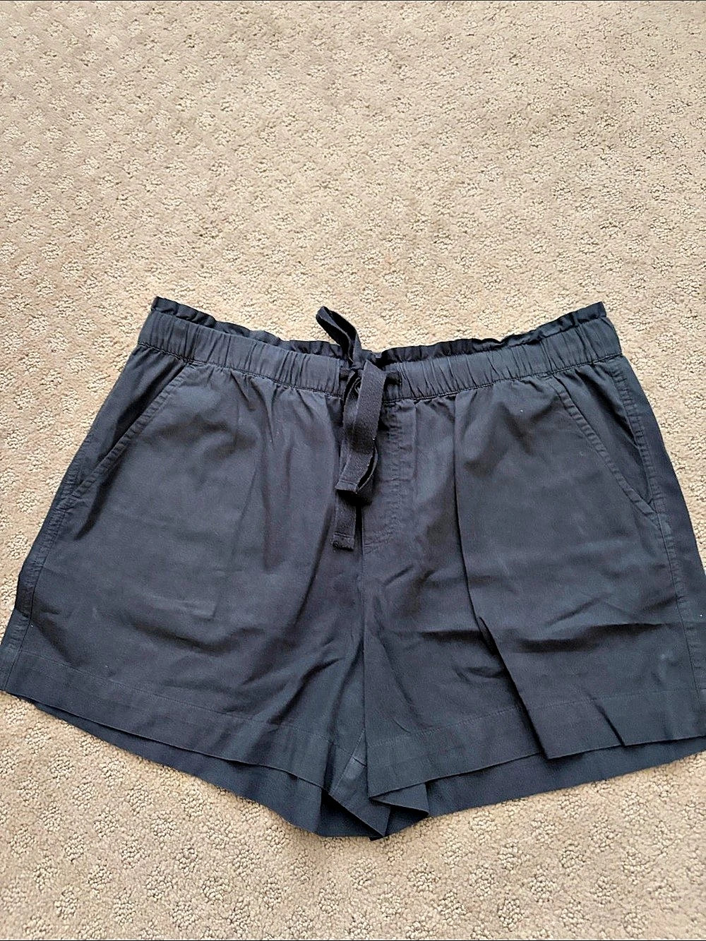 LOFT Outlet Cargo Shorts in Black Size Medium Like New